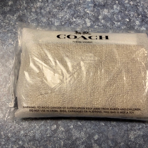 Coach double wristlet sig canvas silver/kahaki powder blue. NWT - Picture 3 of 8